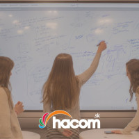 Interaktívne riešenia: cesta od histórie po moderné technológie pre školy a firmy Interaktívne riešenia: cesta od histórie po moderné technológie pre školy a firmy